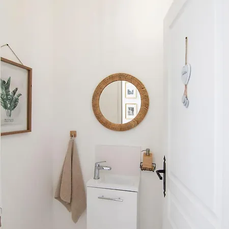 Treize Maison B-2 Bed House In Centre Of Severin *