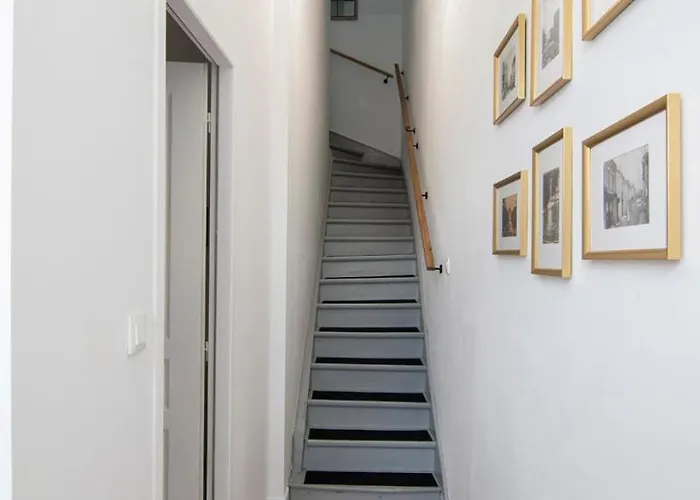 Treize Maison B-2 Bed House In Centre Of Severin *