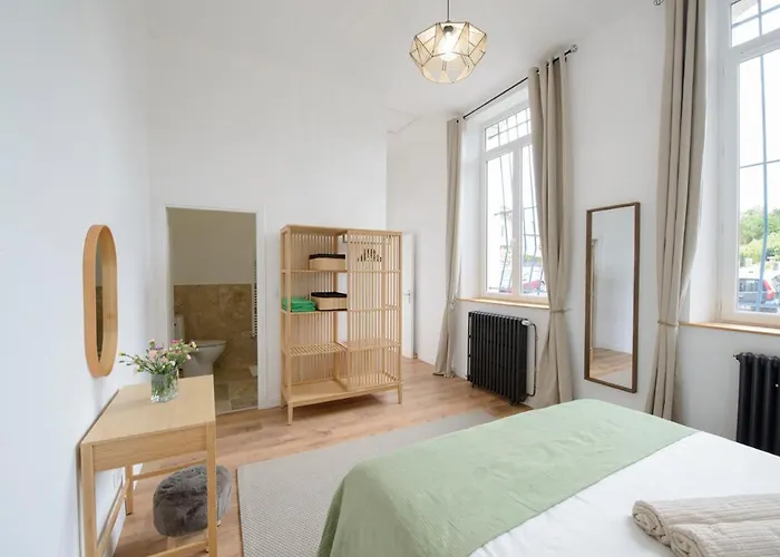 Treize Maison B-2 Bed House In Centre Of Severin * 圣塞沃兰