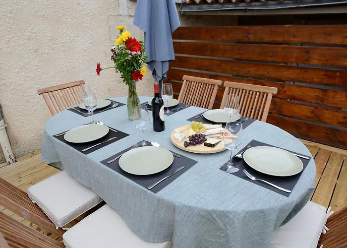 Treize Maison B-2 Bed House In Centre Of Severin 度假居 *