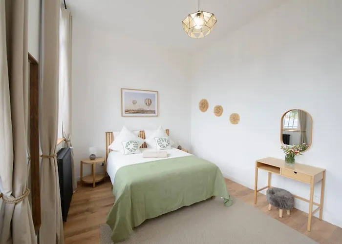 Treize Maison B-2 Bed House In Centre Of Severin *